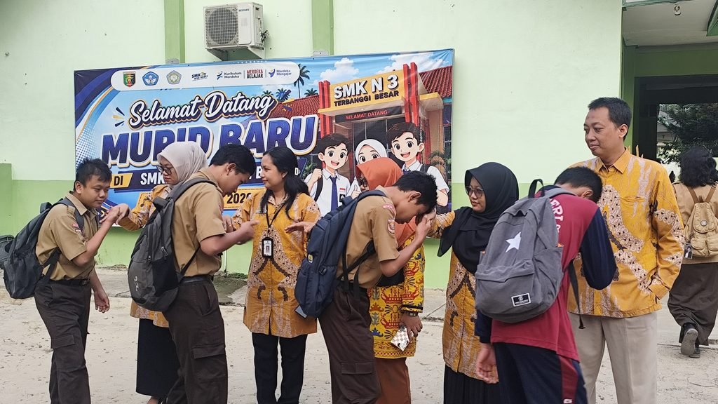 Kegiatan 5s siswa SMKN 3 Terbanggi Besar